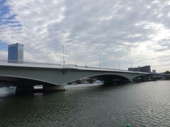 大きな橋が見えてきました。
柳都大橋という橋らしいです。