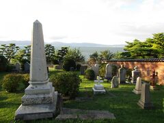 外国人墓地（プロテスタント墓地）ですが、キリスト教徒の日本人の墓もあるそうです。