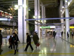 2023年現在、上野東京ラインが開通してただの通過駅になってしまったが
2004年当時はまだ北日本への玄関口だった上野駅。