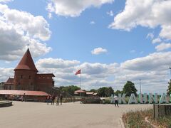 壁画の近くに「カウナス城」があります。