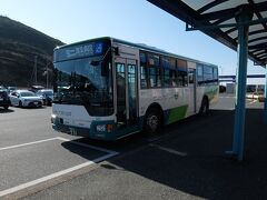 フェリーターミナル前の伊良湖岬バス停から乗車です。
伊良湖岬13:45>>豊鉄バス渥美病院行き>>田原駅前14:40