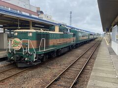 AM10:58釧路駅着。
なんとノロッコ１号が停車。後で乗るのですが、久々の客車列車出現でかっこ良すぎて思わず乗車！ー！急な予定変更はひとり旅ならではです。