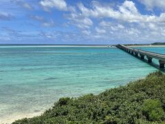 干潮時間帯は対岸の沖が砂浜になるので、大混雑のようです。