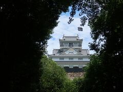 岐阜城が見えてきました。
この場所には、建仁年間（1201年～1204年）に鎌倉幕府執事二階堂行政により初めて砦が築かれたといわれています。