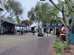 Oldtown Stationに戻りトロリーでSeaport Village Stationまで移動。
徒歩でSeaport Villageに向かう。