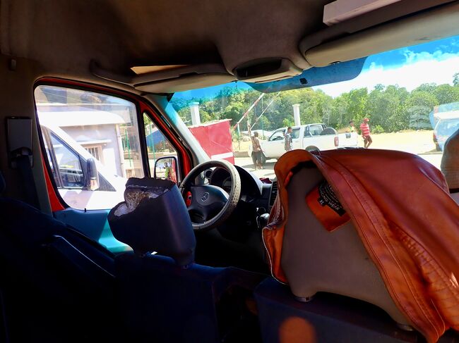 自分は運良く前の方に座る事が出来ました。