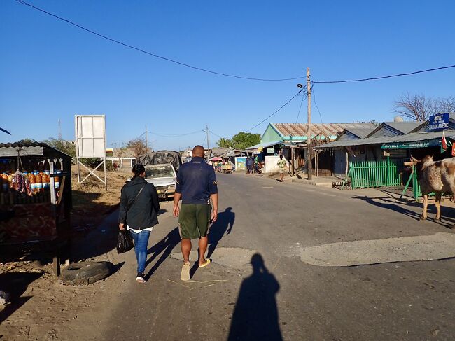 今日の朝食は屋台で食べます。