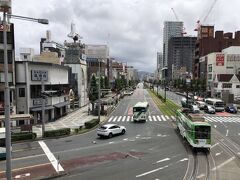 駅前は路面電車の起点駅であり、また、スペースシャトルが飛び立つ宇宙センターの街でもある(笑)
