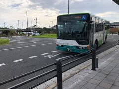 駅前のロータリーから豊鉄バスの伊良湖本線に乗車。
