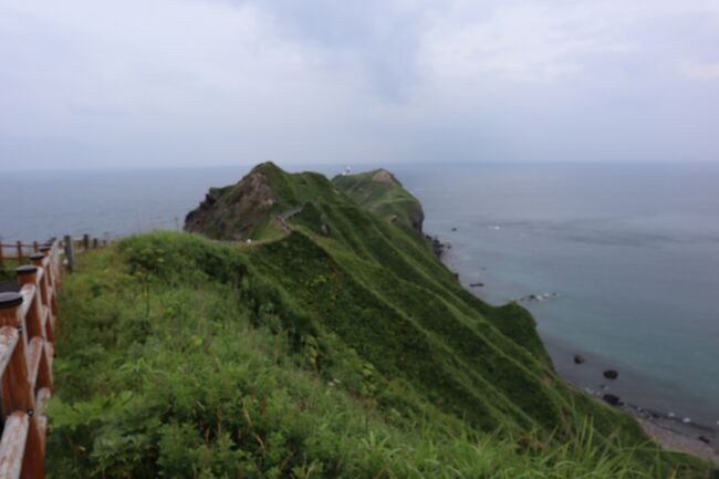 今にも雨が落ちてきそうな空模様<br />残念ながらきれいな積丹ブルーは見れません