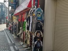 ドブ板通り (本町商店会)を通って駅へ。