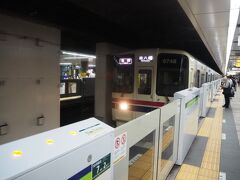 神保町駅から都営新宿線に乗って