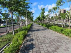 鳳山緑園道・高雄鉄路緑園道・台鉄跡に出来たサイクリングロード：自行車道