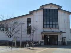 ●JR/北松本駅

JR/島高松駅から、JR/北松本駅で下車しました。
この駅から、今回の旅、最後のスポット、松本城に向かいます。
