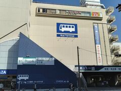 ●松本バスターミナル＠JR/松本駅界隈

今回は、大阪まで、列車でも飛行機でもなく、バスで帰ってみようと思います。
JR/松本駅前のバスターミナルです。