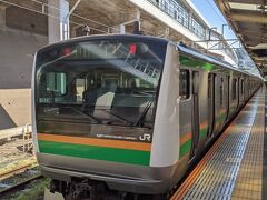 ＪＲ東日本の電車に乗り、熱海駅に到着しました。
電車は10両つないでいて、立ち客はありませんでした。
三島  7:40→熱海  7:53