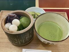 中でも、1番人気のお店、中村藤吉本店に、開店と同時に入店し、抹茶ゼリーを美味しくいただきました。