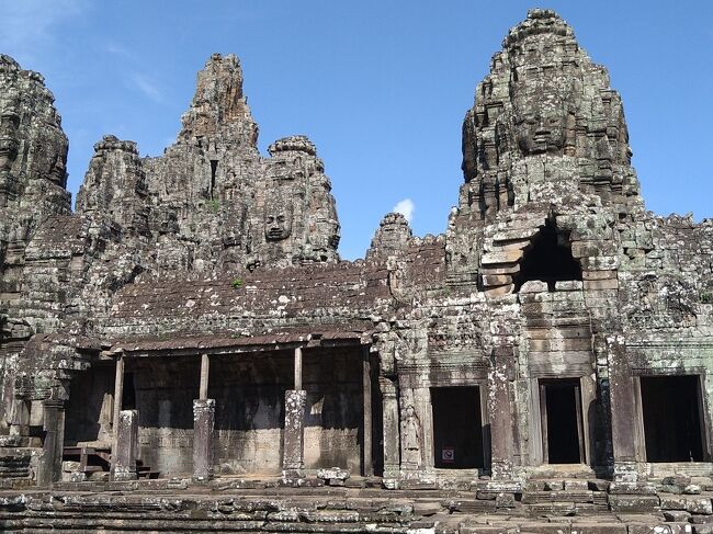 第二回廊到着。<br /><br />写真の塔に繋がっています。