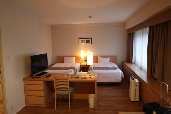 6階大通公園側のツイン　28㎡朝食付き<br />じゃらんの全国旅行割を利用して25,000円からクーポン6,600円引き<br />18,400円でした<br /><br />地域クーポンはフロントでチェックインの際にメール配布され、簡単に電子クーポン化<br />あっけないほど簡単にクーポン受領ができるので、紙のクーポンなんてやめてすべてこの方法で配布してほしいものだと思ったけど、もう今週いっぱいで国内の全国旅行割は終了でしたね