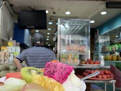 17:48
裕成水果

色々な種類のフルーツが食べられて
しかも全部甘くて美味しい

水果拼盤
$80