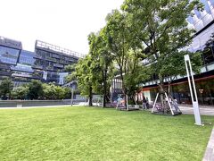 【True digital park】

そのオンヌット駅界隈も、今や開発がどんどん進み（コロナ禍で暫く停滞していたが）...最近は、駅前に『NNSiDE by Melia』という高級ホテルも出来上がり、益々発展が著しい場所になるのでは...という予感させる...