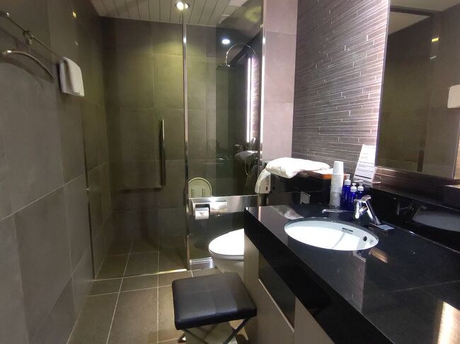 シャワーを浴びてスッキリします。