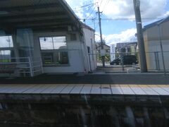 マリンライナーも停車する早島駅ですが、この列車は通過します。

妹尾から茶屋町までは、かつてこの車両がマリンライナーで走っていた頃の雰囲気が十二分に味わえます。