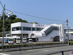 鳥羽駅から五十鈴川へ。
猿田彦神社に向かいます。