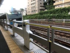 東十条駅を5時半過ぎに出発。京浜東北線北行へ乗ります。