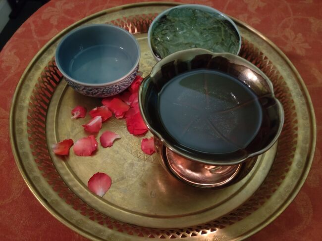 選んだオイルとスクラブがセットされていました。