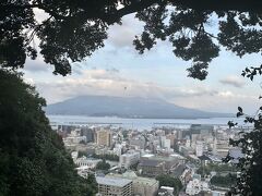 歩きだと案外大変だった、桜島ビュー。
雨じゃなくてよかった。