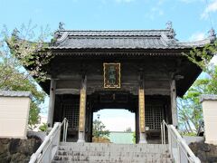 16:10　40番札所 観自在寺（愛媛県南宇和郡愛南町）仁王門
真言宗 大覚寺派、平城山 薬師院。
伊予国（愛媛県）の最初の霊場で、一番霊山寺からもっとも遠くにあることから、『四国霊場の裏関所』とも呼ばれるらしい。