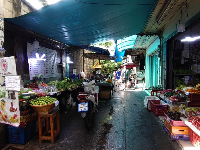 食後のデザートを買いに行きます。