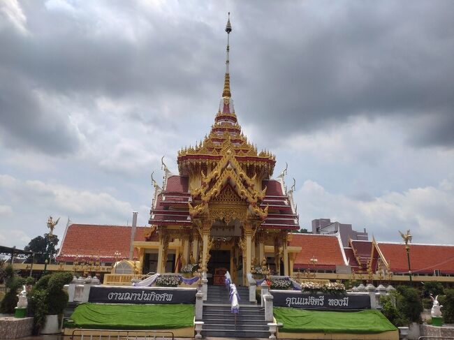 ワットラートプラーオに到着です。<br />google mapの口コミ件数が多かったのが訪問したきっかけです。