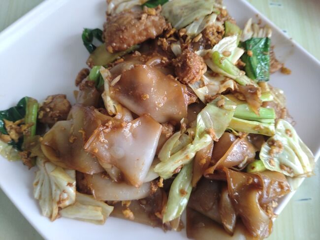 パッシーユ<br />太麺がお気に入り。味も好みです。<br />ご飯を食べたら、同行者と別れ空港へ行きました。