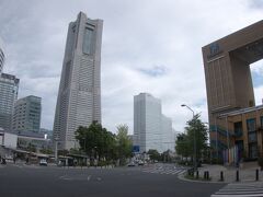 無事、予定通り、ワクチン射ちできました。
みなとみらい街/横浜ランドマークタワー、散策しながら、
パシフィコ横浜へ向かいます。