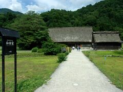 白川郷の合掌造りの建築を代表する和田家。