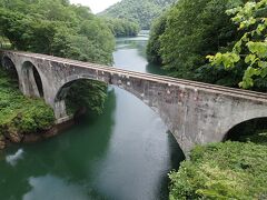 廃線ですが、綺麗に残っています。