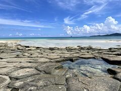 ウミガメ館駐車場からビーチへ出るとすぐにそこが畳石だと一目見てわかります。

浜辺へてくてく歩きます
https://www.youtube.com/watch?v=CsQZnqmPbC8