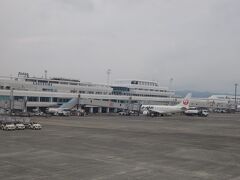 鹿児島空港には、定刻より１０分遅れで到着しました。