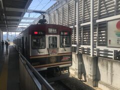 上田電鉄別所線上田駅。
しなの鉄道から上田電鉄に乗り換え、戦没画学生慰霊美術館「無言館」へ向かう。

「無言館」へのアクセス。
上田電鉄別所線「塩田町駅」（最寄駅）から徒歩30分。
上田電鉄別所線「下之郷駅」からシャトルバス（下之郷駅～別所温泉駅）が運行。無言館バス停で下車。運行日は4月1日～11月30日。



