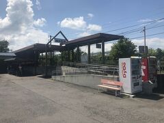 上田電鉄別所線塩田町駅。
乗車した電車の下之郷駅でのシャトルバスの接続が悪く、塩田町駅で下車し無言館へ30分程歩く。
炎天下の中だが、標高が高いので涼しく感じる。