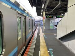 以下、この切符を「乗り鉄きっぷ」と記します。
乗り鉄きっぷの購入のためにまずは熱海へ向かいます。
東京から一番安く行けるこの切符のフリー区間は、おそらく御殿場線の松田でしょう。しかし新幹線で西へ向かうのにはちょっと不便です。

■橋本512→相模線→茅ヶ崎609
写真は橋本駅の相模線ホーム。
ところで橋本に向かう京王線で大荷物の少年数人を見かけました。
その少年たち、相模線の同じ車両に乗り込んできました。

■茅ヶ崎612→東海道本線→熱海707
東海道下りは、通勤客と旅行客でほぼ満席。旅行者の何割かは18きっぷ利用者でしょう。
大荷物の少年たちは、またも同じ車両に乗り込んできました。漏れ聞こえた会話から判断すると、撮り鉄くんかな。