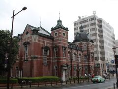 岩手銀行赤レンガ館
１９１１年に盛岡銀行本店として落成し、
１９３６年に岩手殖産銀行がこの建物を譲り受けた。