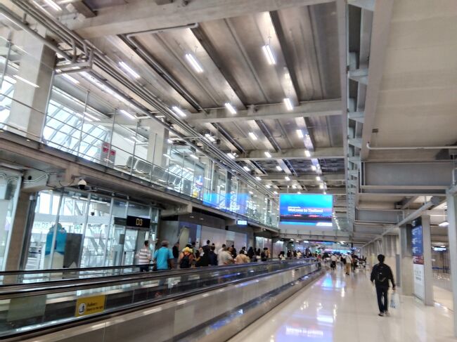 ５時半程でスワナプーム到着。