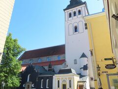 ほどなく「聖ニコラス教会」の脇に来ました。「死のダンス」という有名な絵画が納められている美術館になっています。