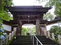 翌日は和倉温泉にある青林寺へ、机もみじで有名