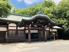 『境内摂社上知我麻神社』。