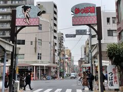 12月は、商店街めぐりがメイン。
JRの都区内パス760円で行ける商店街を探しました。

上野駅から徒歩15分の、かっぱ橋道具街。