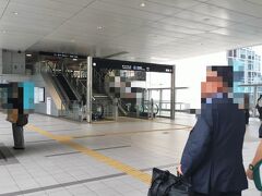 新橋駅
ゆりかもめに久しぶりに乗りました。